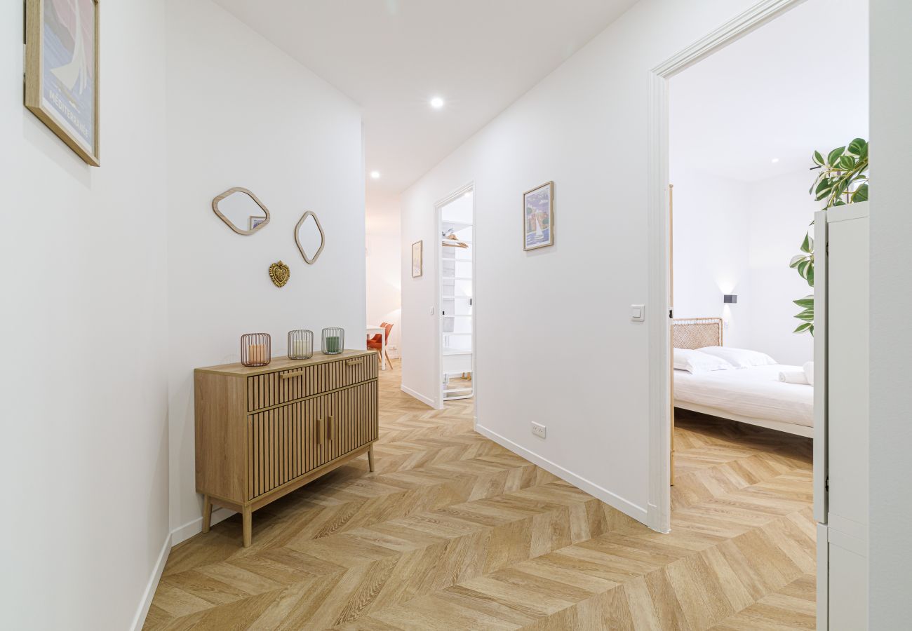 Appartement à Nice - Grand & Confortable 3 Pièces Rénové 