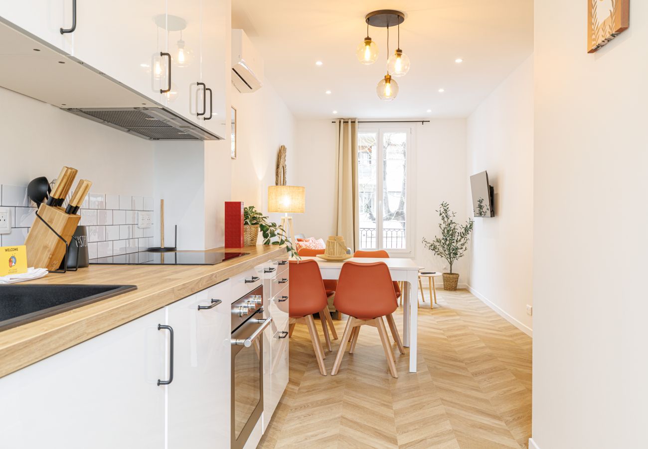 Appartement à Nice - Grand & Confortable 3 Pièces Rénové 