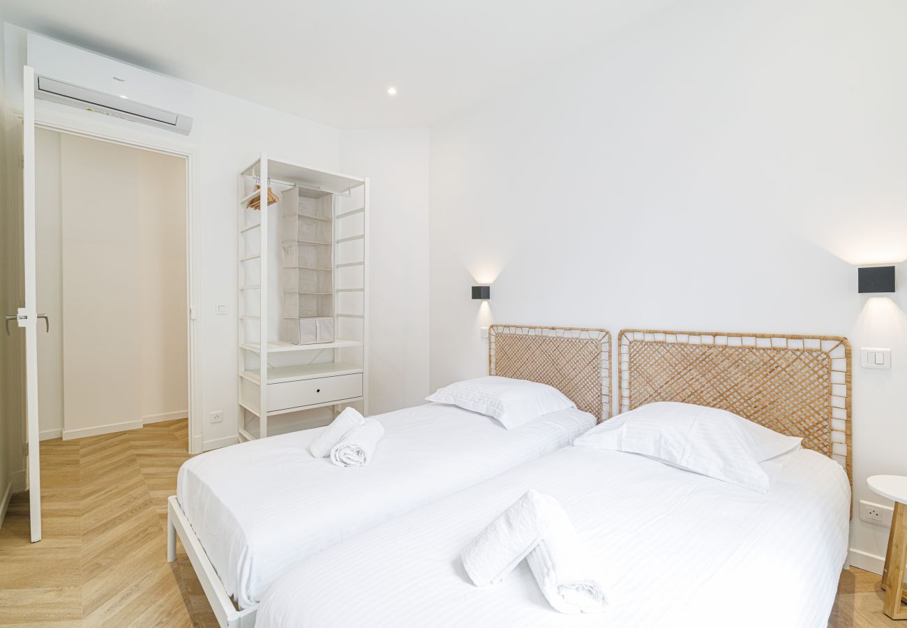 Appartement à Nice - Grand & Confortable 3 Pièces Rénové 