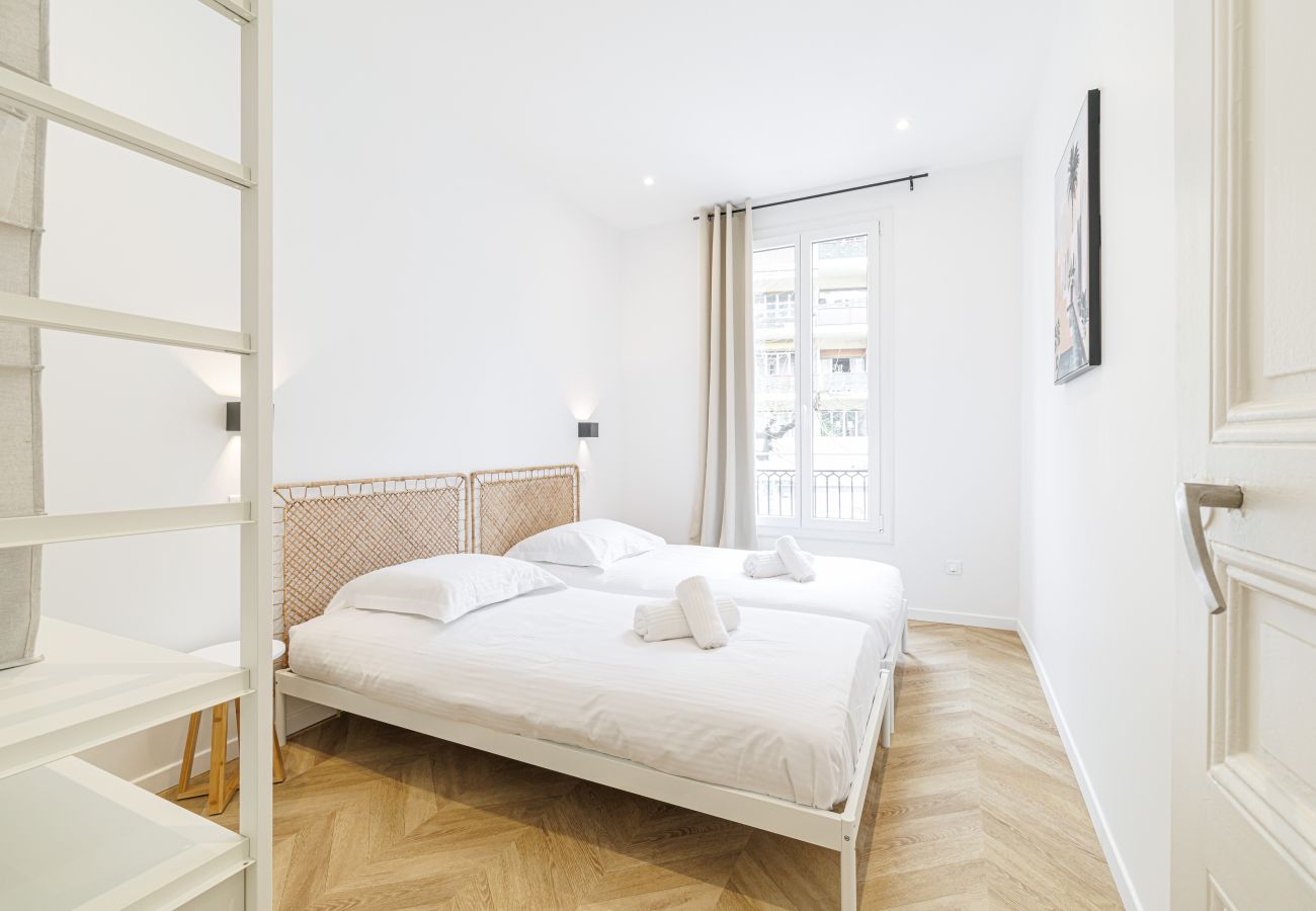 Appartement à Nice - Grand & Confortable 3 Pièces Rénové 