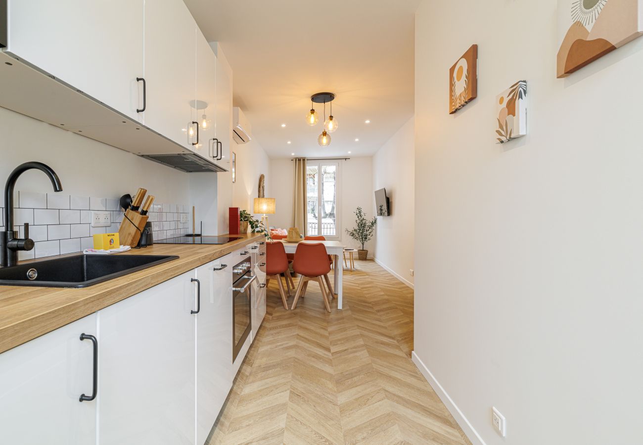 Appartement à Nice - Grand & Confortable 3 Pièces Rénové 