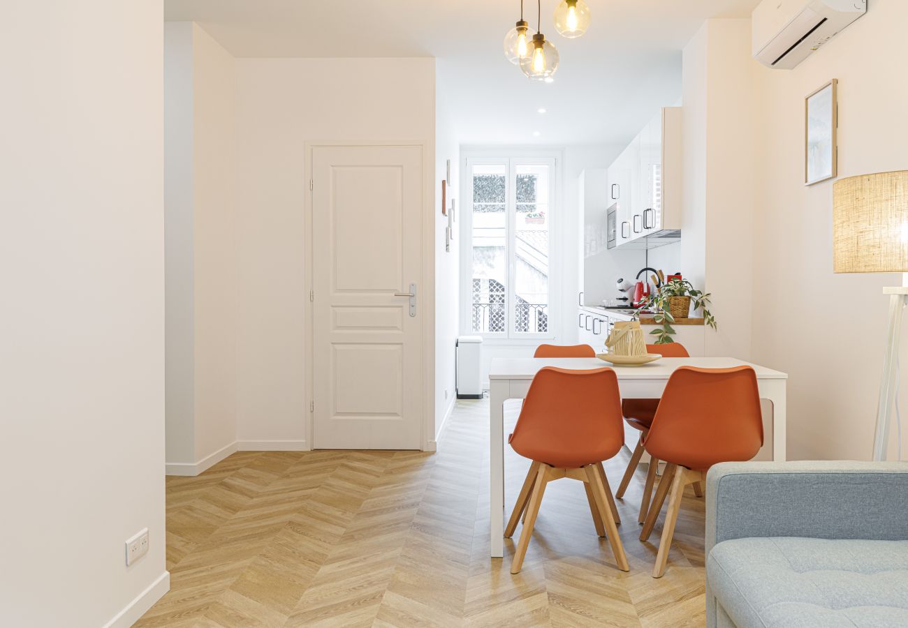 Appartement à Nice - Grand & Confortable 3 Pièces Rénové 