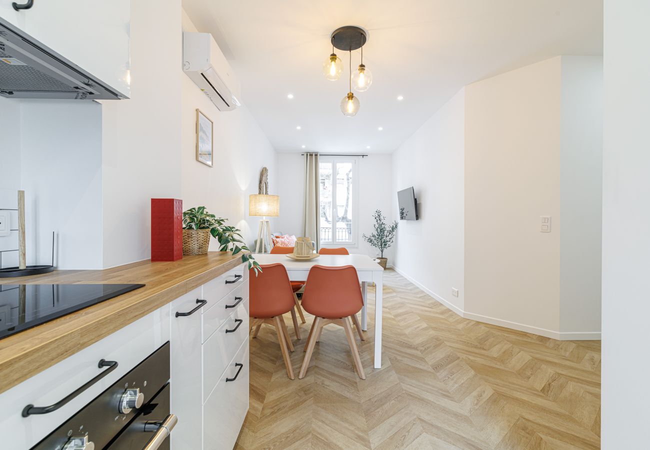 Appartement à Nice - Grand & Confortable 3 Pièces Rénové 