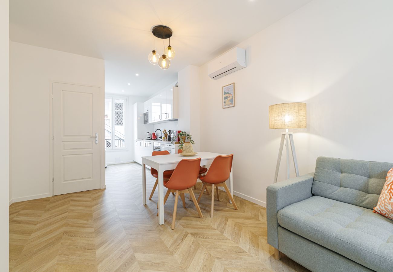 Appartement à Nice - Grand & Confortable 3 Pièces Rénové 