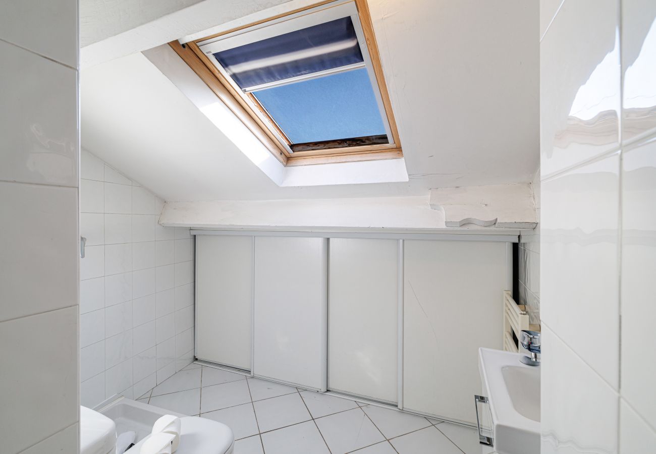 Appartement à Nice - Terrasse Vue Dégagée - Grand 2 Pièces au Calme