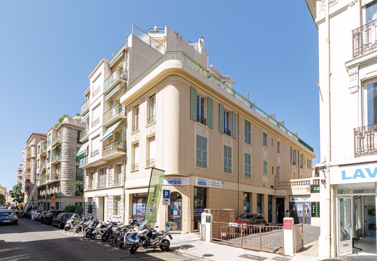 Appartement à Nice - Grande Terrasse Plein Ciel - 2 Pièces