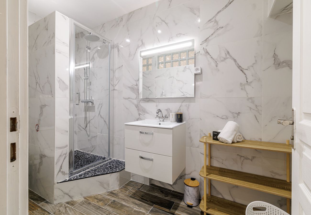Appartement à Nice - Ultra Central Rue Masséna - 2 Pièces