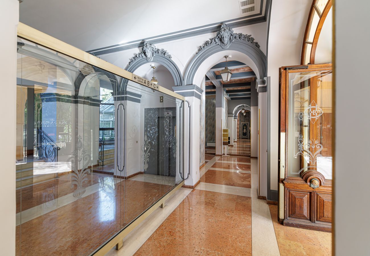 Appartement à Nice - 3 Pièces Ultra Centre - Clim & Balcon