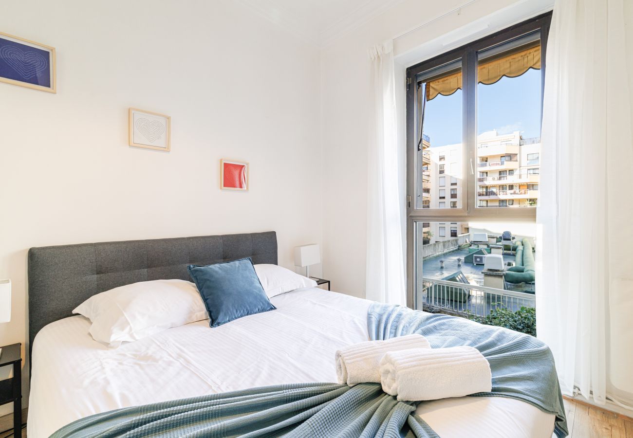 Appartement à Nice - 3 Pièces Ultra Centre - Clim & Balcon