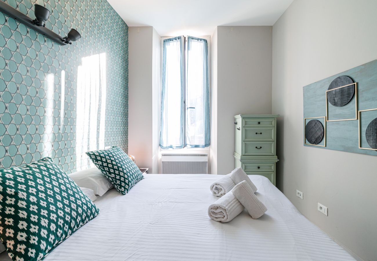 Appartement à Nice - Rue Masséna - 3 pièces au Calme avec Balcon 