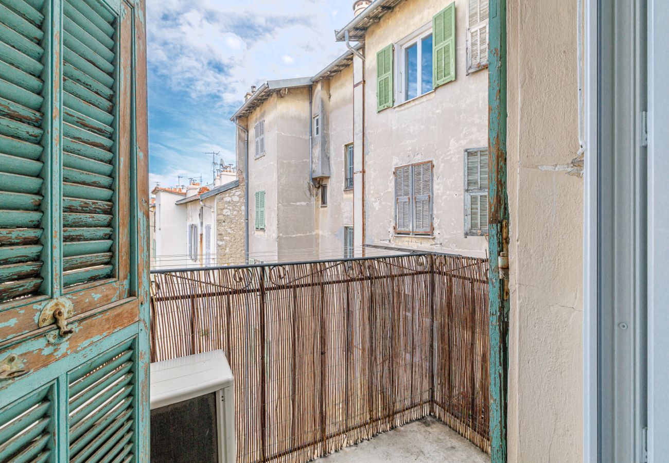 Appartement à Nice - Grand 3 Pièces en Centre Ville proche Gare