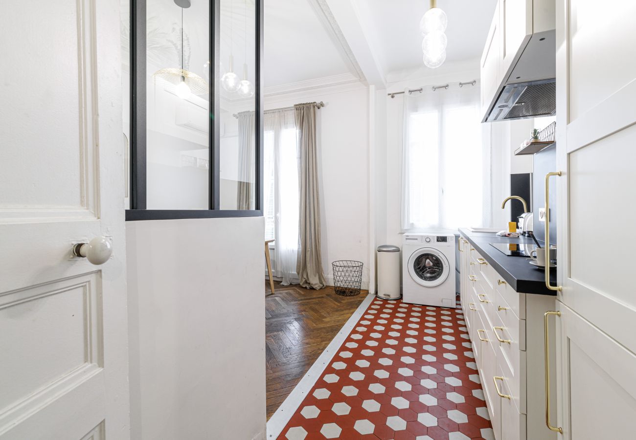 Appartement à Nice - Grand 3 Pièces en Centre Ville proche Gare