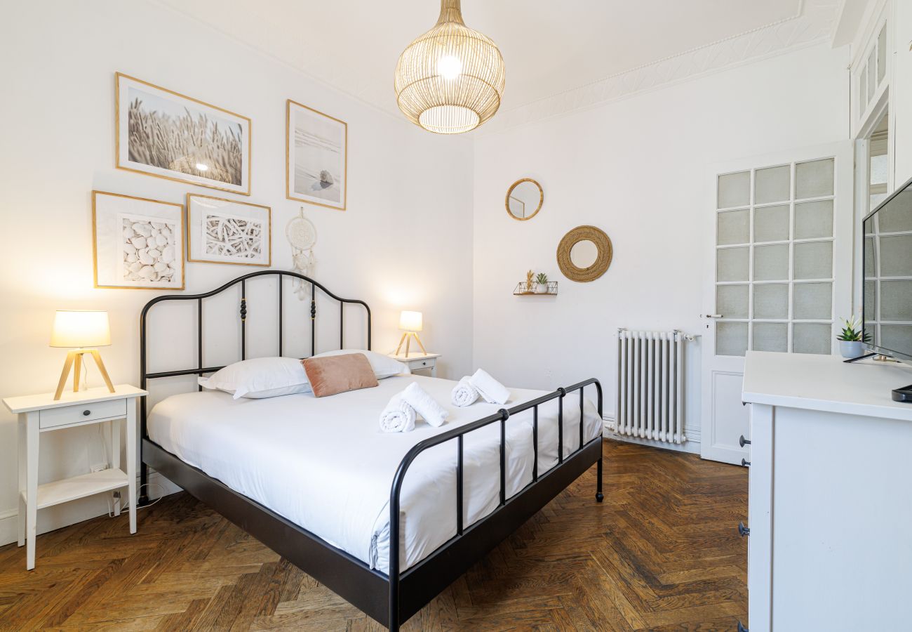 Appartement à Nice - Grand 3 Pièces en Centre Ville proche Gare