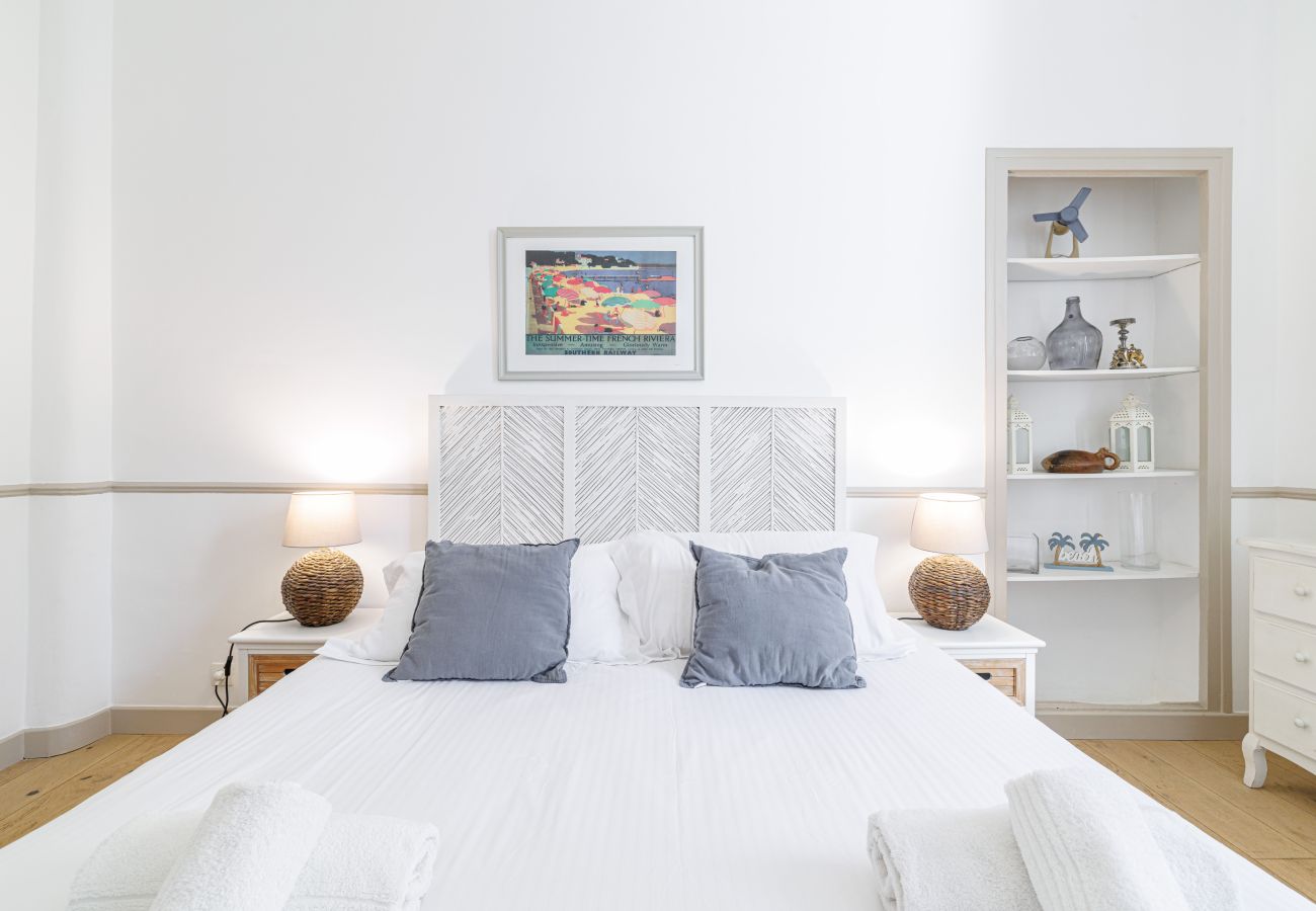 Appartement à Nice - Grand 4 Pièces Central Climatisé - Carré d'Or