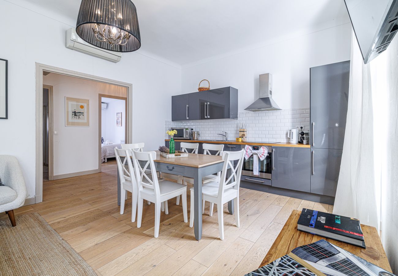 Appartement à Nice - Grand 4 Pièces Central Climatisé - Carré d'Or