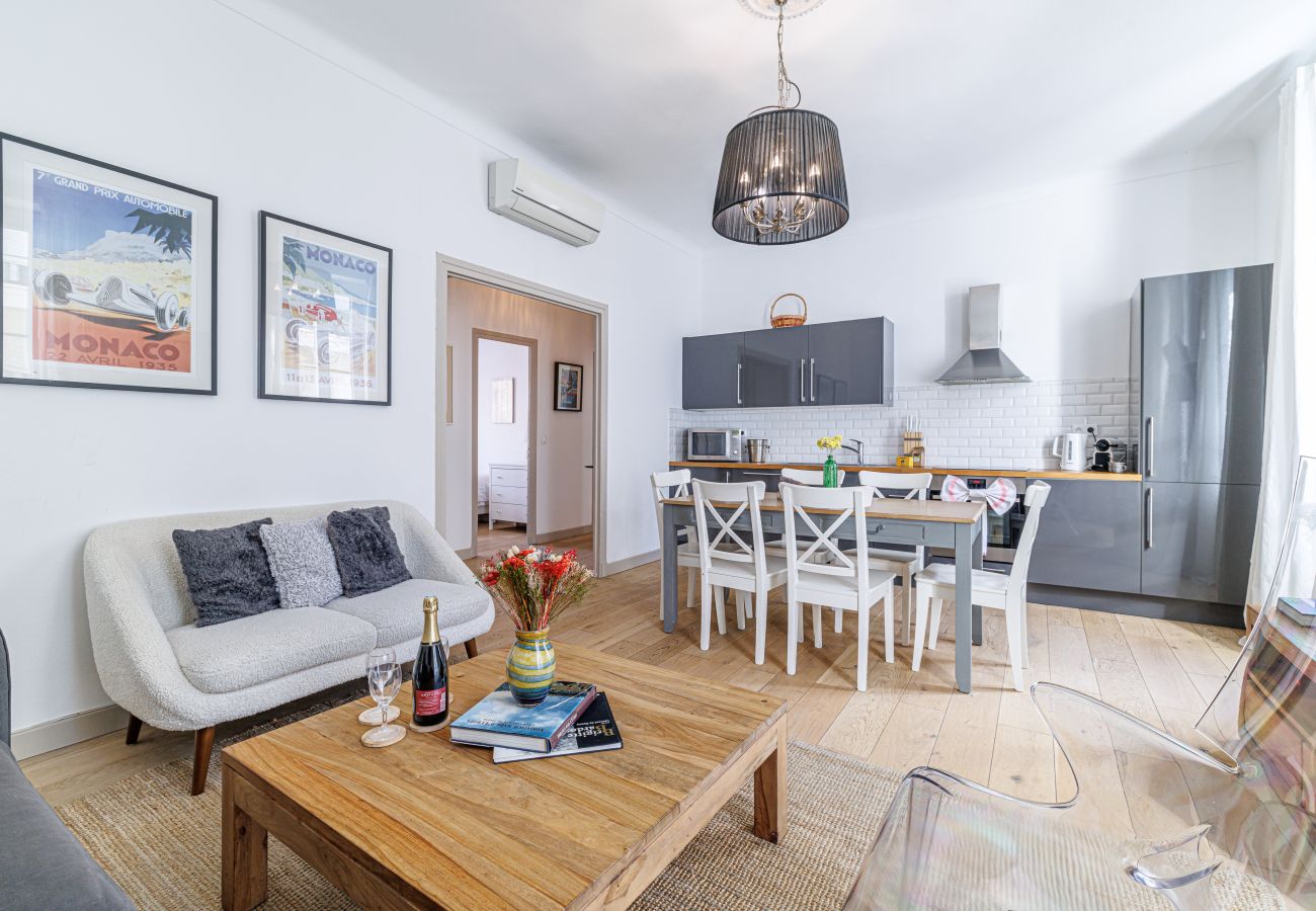 Appartement à Nice - Grand 4 Pièces Central Climatisé - Carré d'Or