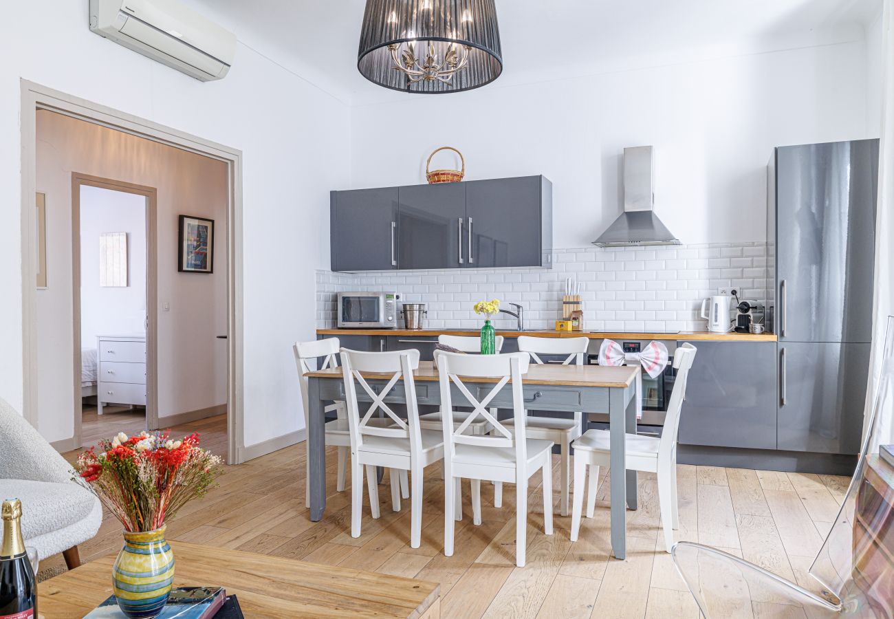 Appartement à Nice - Grand 4 Pièces Central Climatisé - Carré d'Or