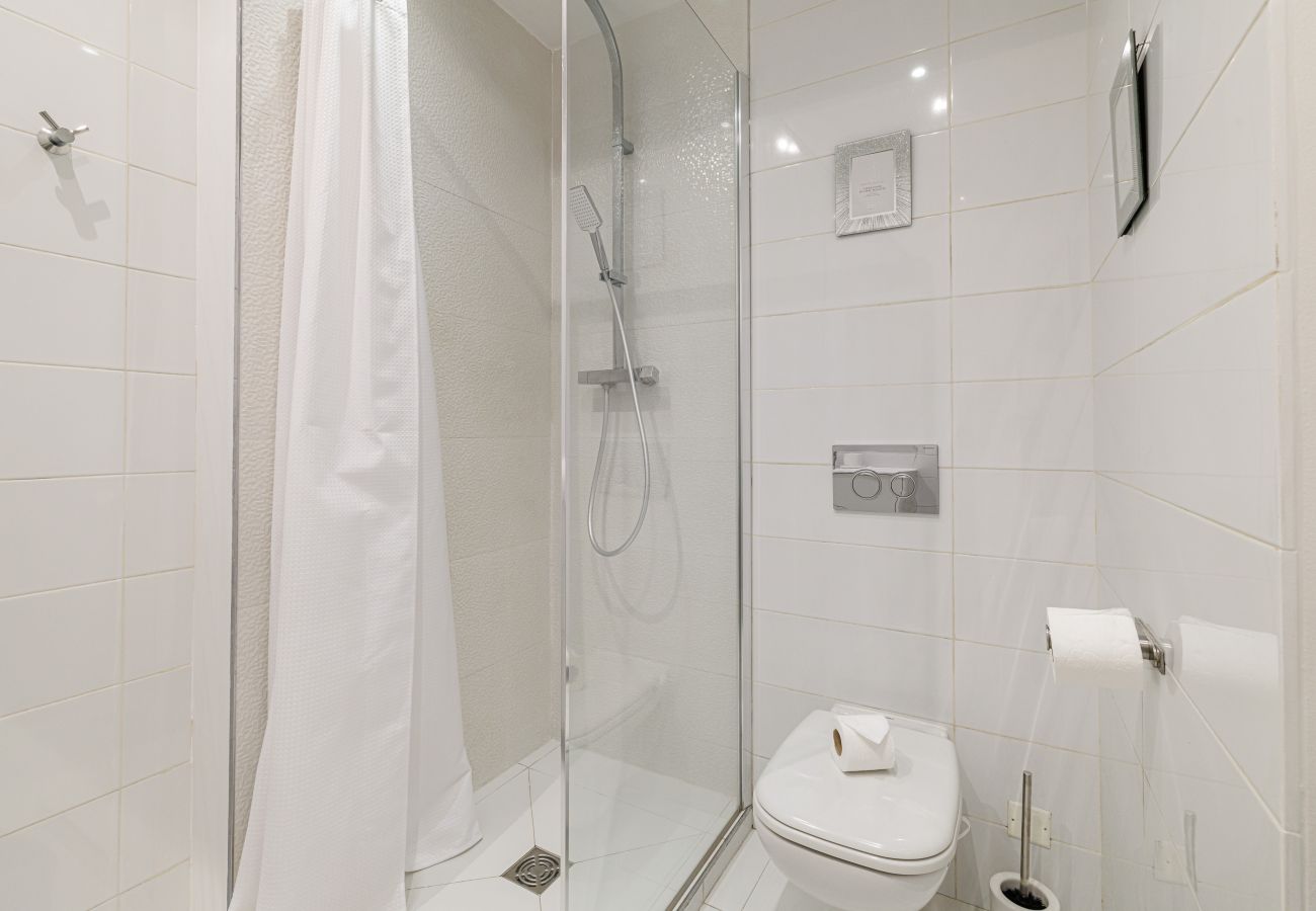 Studio à Nice - Lumineux Studio au Port de Nice - Place Garibaldi