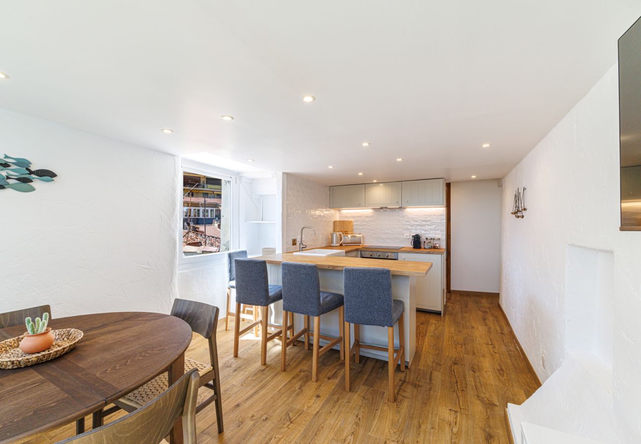 Appartement à Villefranche-sur-Mer - Dernier étage et Vue Mer dans la Vieille Ville