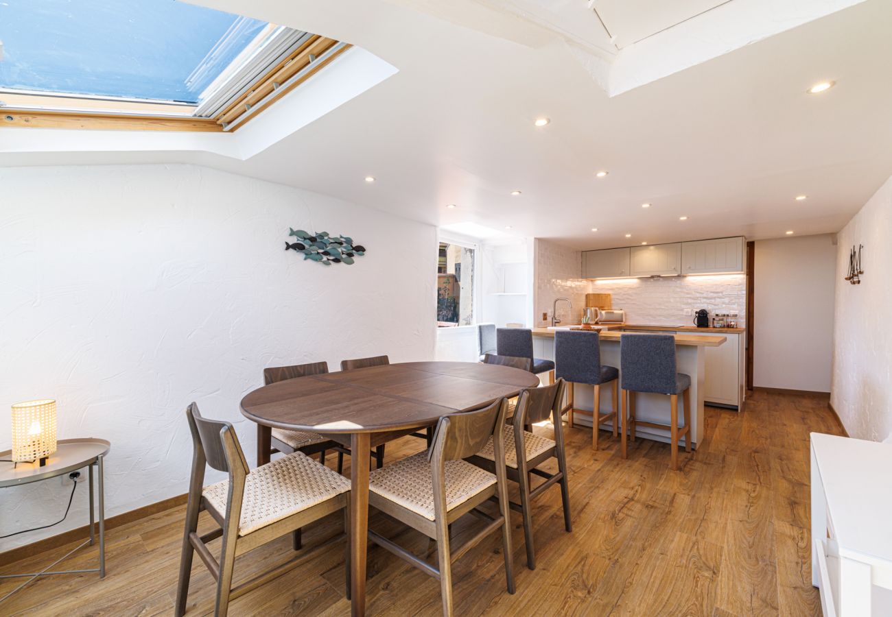 Appartement à Villefranche-sur-Mer - Dernier étage et Vue Mer dans la Vieille Ville