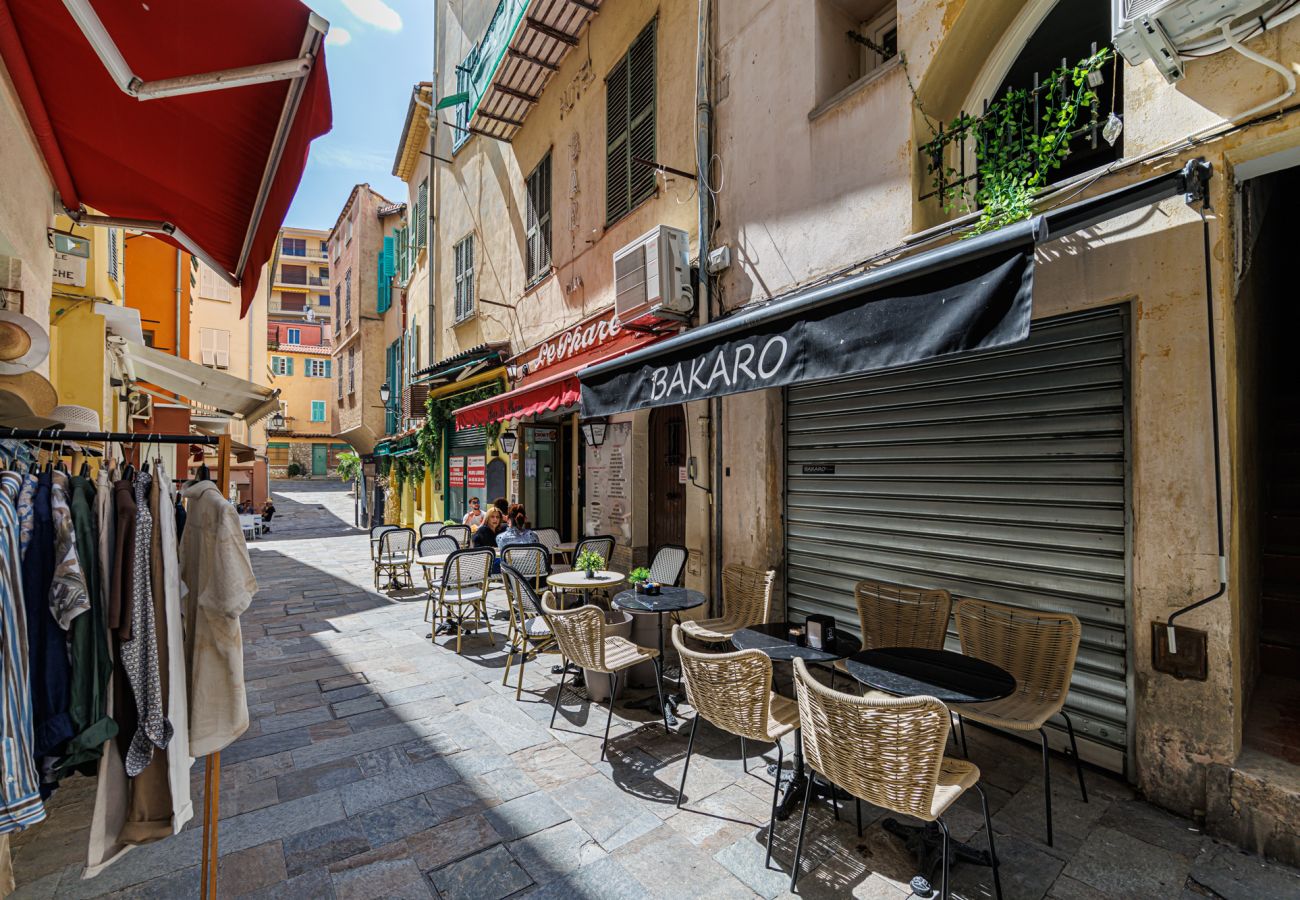 Appartement à Villefranche-sur-Mer - Dernier étage et Vue Mer dans la Vieille Ville