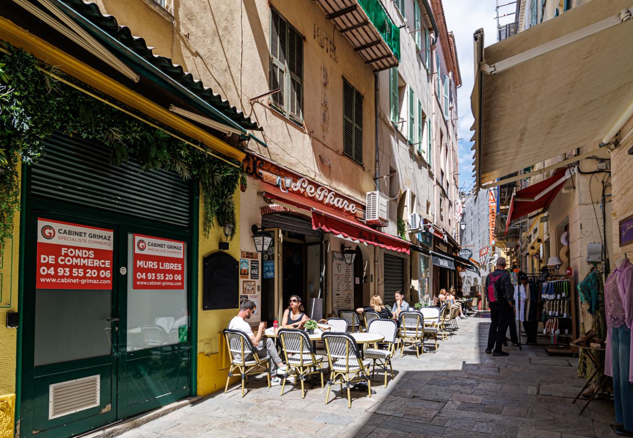 Appartement à Villefranche-sur-Mer - Dernier étage et Vue Mer dans la Vieille Ville