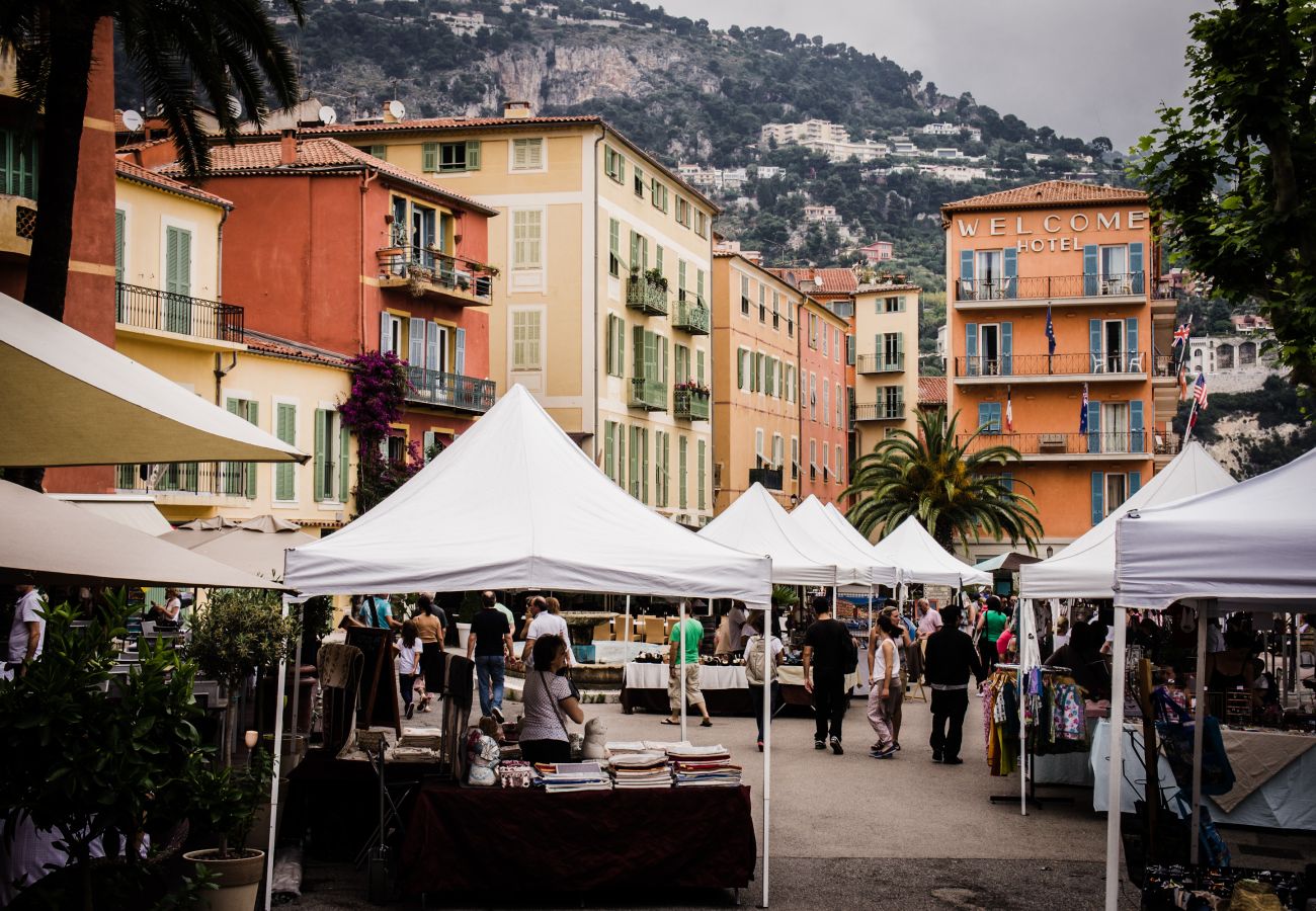 Appartement à Villefranche-sur-Mer - Dernier étage et Vue Mer dans la Vieille Ville