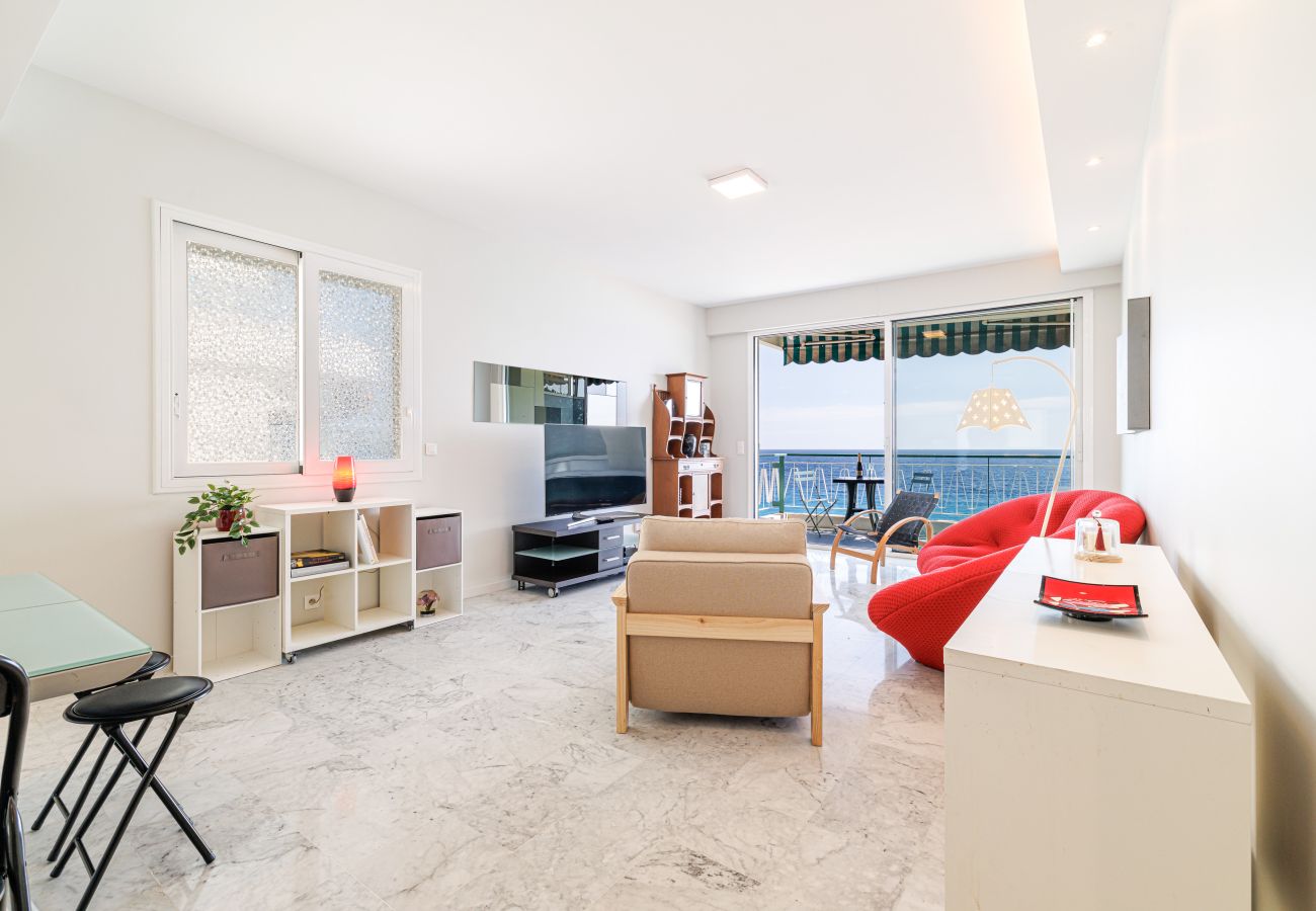 Appartement à Nice - Vue Mer Panoramique 2 Pièces Promenade des Anglais