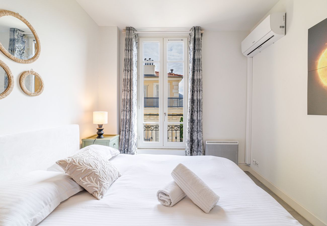 Appartement à Nice - Charmant 2 Pièces en Plein Centre Ville