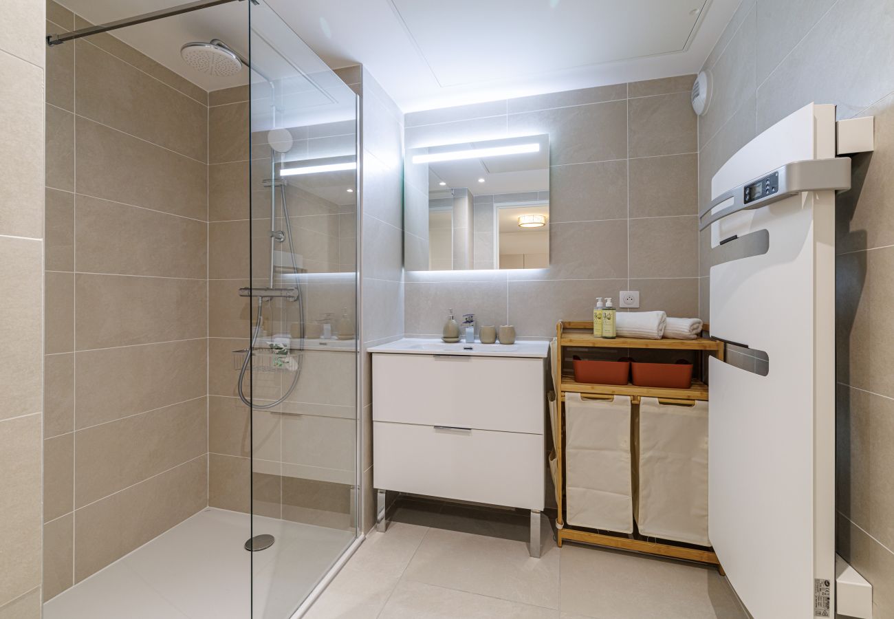 Appartement à Nice - Joli 2 Pièces au Calme en Plein Centre Ville