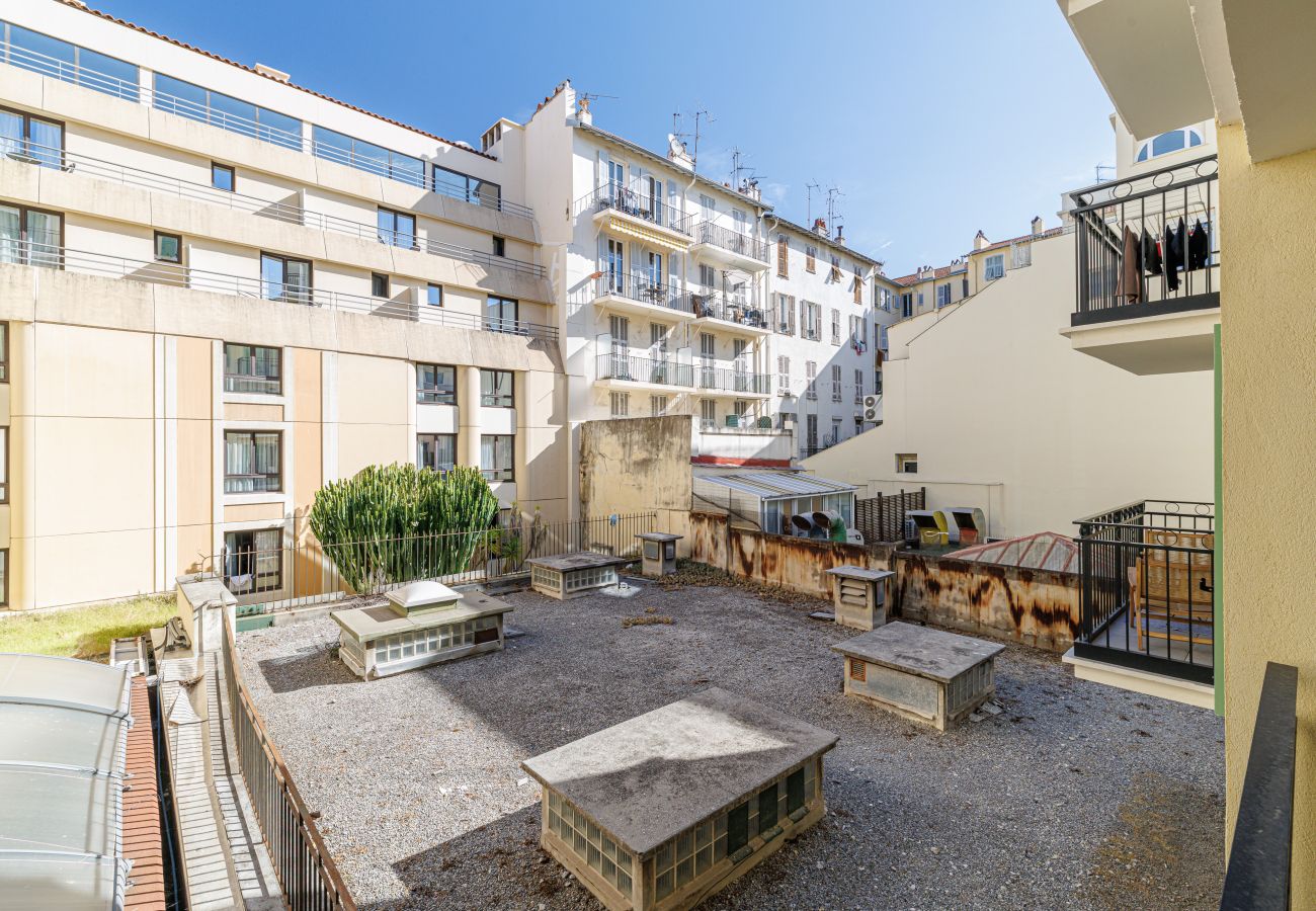 Appartement à Nice - Joli 2 Pièces au Calme en Plein Centre Ville