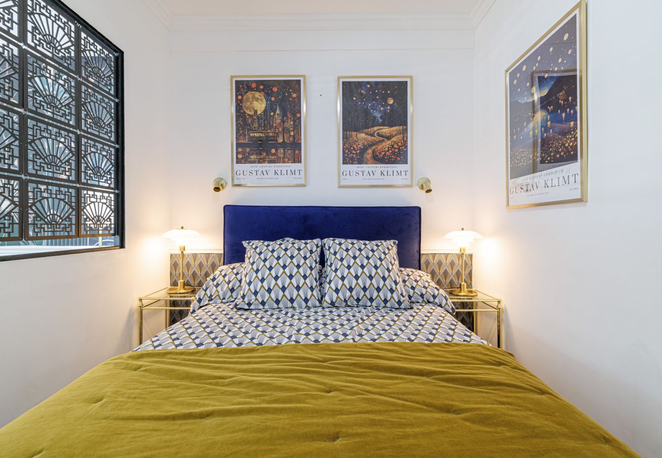 Appartement à Nice - Paisible 2 pièces, Grande Terrasse Plein Soleil