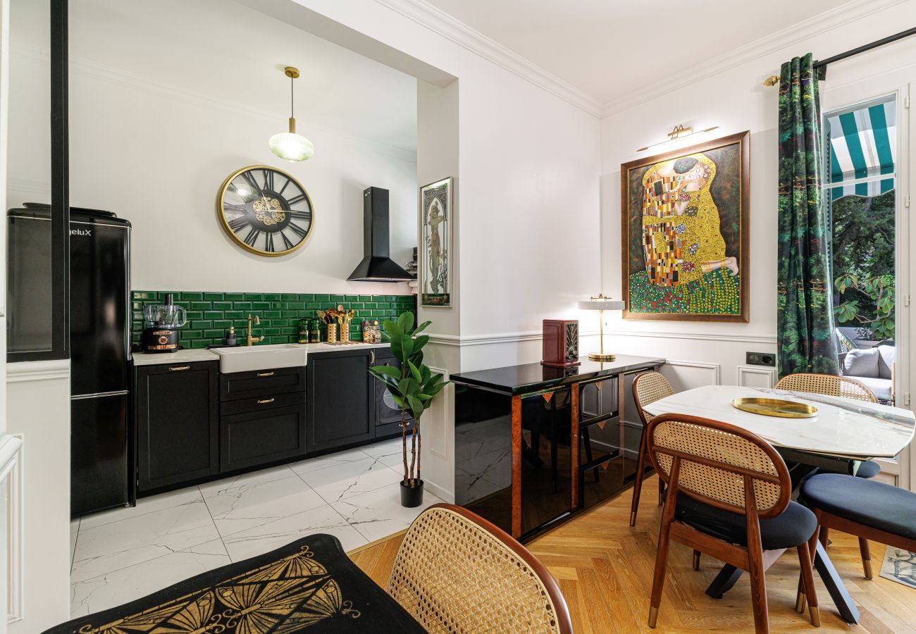 Appartement à Nice - Paisible 2 pièces, Grande Terrasse Plein Soleil