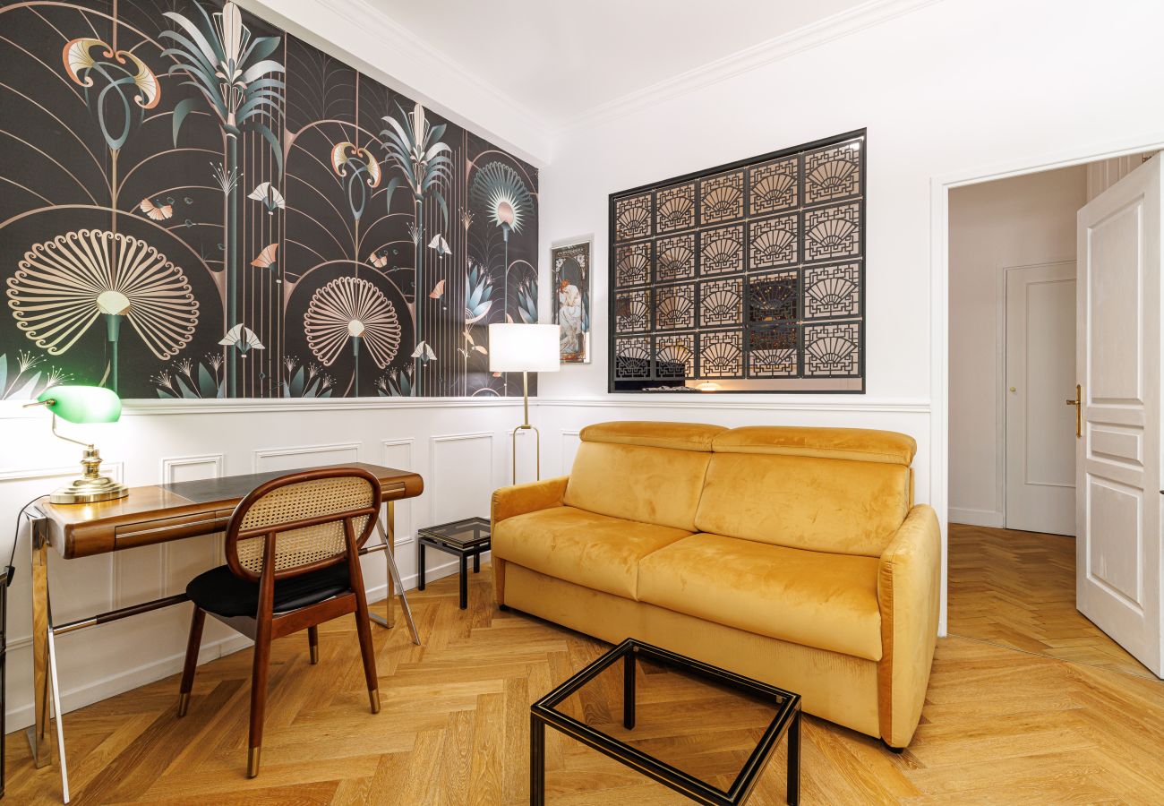 Appartement à Nice - Paisible 2 pièces, Grande Terrasse Plein Soleil