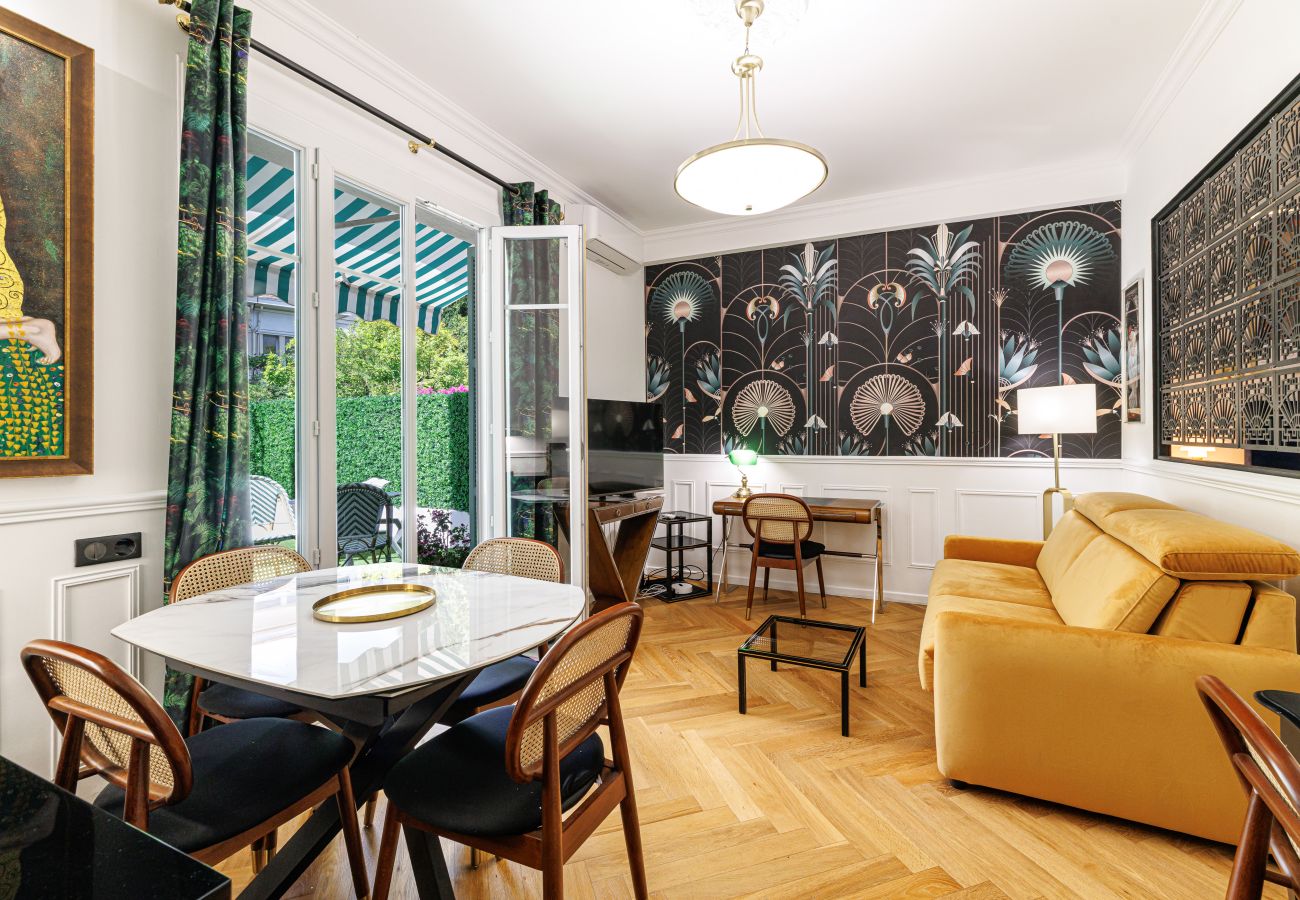 Appartement à Nice - Paisible 2 pièces, Grande Terrasse Plein Soleil