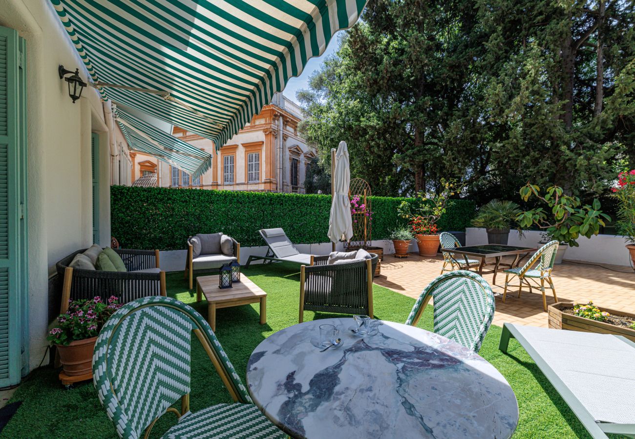 Appartement à Nice - Paisible 2 pièces, Grande Terrasse Plein Soleil