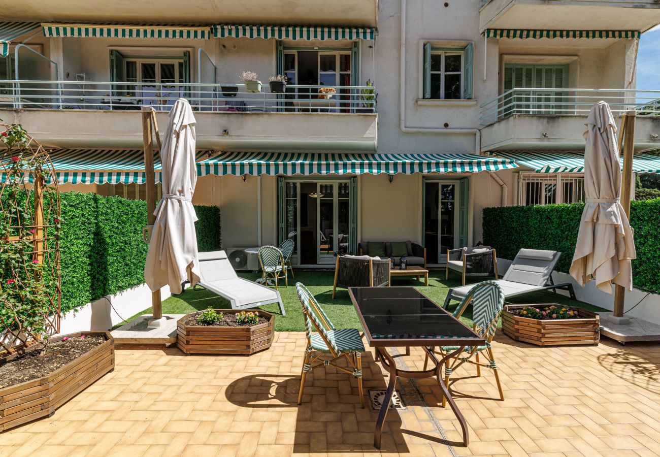 Appartement à Nice - Paisible 2 pièces, Grande Terrasse Plein Soleil